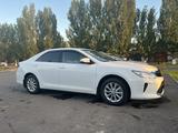 Toyota Camry 2015 года за 10 500 000 тг. в Астана – фото 2