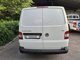 Volkswagen Transporter 2010 года за 9 200 000 тг. в Алматы – фото 3