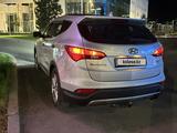 Hyundai Santa Fe 2014 годаүшін8 200 000 тг. в Алматы