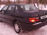 Volkswagen Passat 1993 годаүшін1 530 000 тг. в Караганда – фото 5