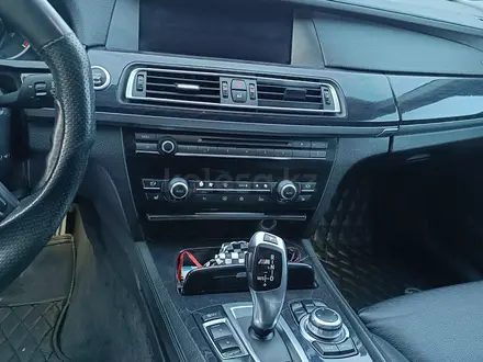 BMW 750 2010 года за 10 950 000 тг. в Актобе – фото 4