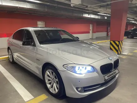 BMW 5 Series, 2011