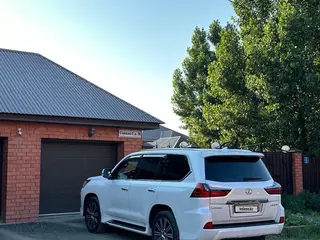 Lexus LX 570