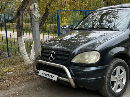 Mercedes-Benz ML 430 2001 года за 3 750 000 тг. в Караганда – фото 3