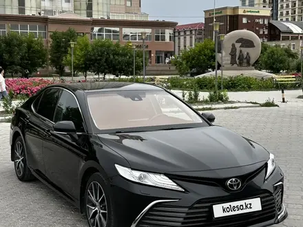 Toyota Camry 2021 года за 17 000 000 тг. в Атырау
