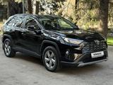 Toyota RAV4 2020 года за 13 600 000 тг. в Алматы – фото 3
