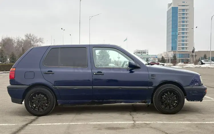 Volkswagen Golf 1994 года за 1 000 000 тг. в Семей