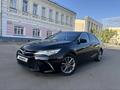 Toyota Camry 2015 года за 7 955 000 тг. в Уральск – фото 2