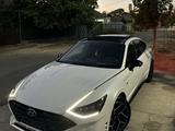 Hyundai Sonata 2021 года за 13 500 000 тг. в Шымкент – фото 2