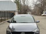 Hyundai Accent 2023 года за 10 000 000 тг. в Уральск – фото 2