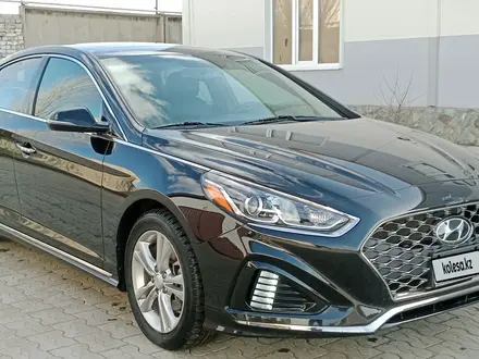 Hyundai Sonata 2018 года за 7 700 000 тг. в Актобе – фото 2