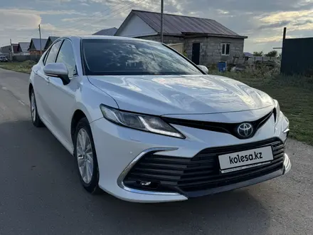 Toyota Camry 2023 года за 14 700 000 тг. в Костанай