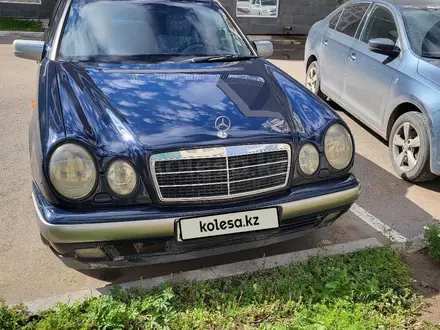 Mercedes-Benz E 230 1997 года за 2 600 000 тг. в Астана