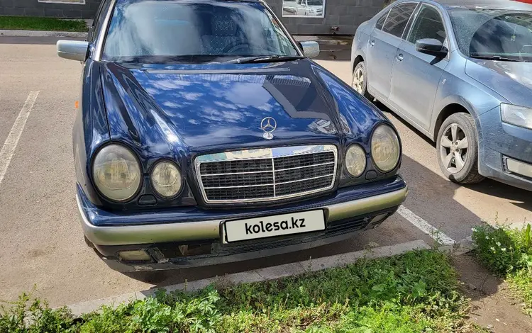 Mercedes-Benz E 230 1997 годаfor2 600 000 тг. в Астана