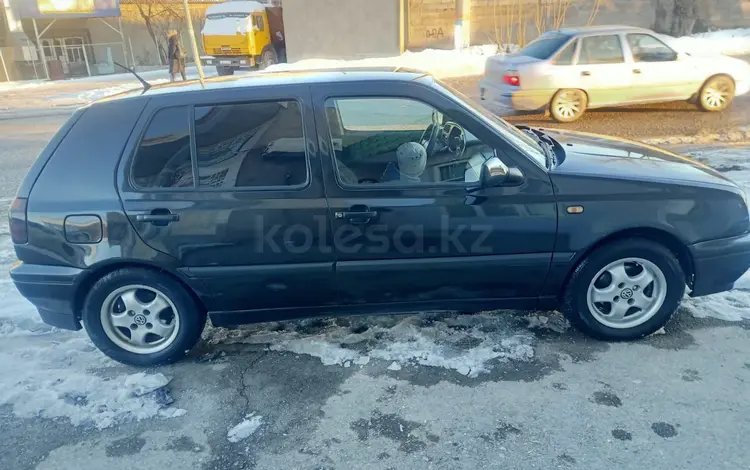 Volkswagen Golf 1995 годаfor1 300 000 тг. в Аксукент