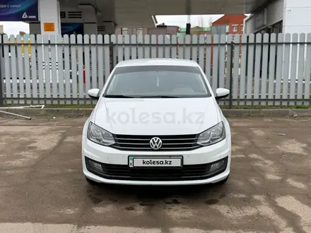 Volkswagen Polo 2018 года за 6 850 000 тг. в Уральск – фото 2