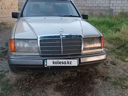 Mercedes-Benz E 260 1988 года за 930 000 тг. в Жетысай