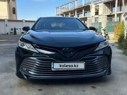 Toyota Camry 2020 года за 13 200 000 тг. в Алматы