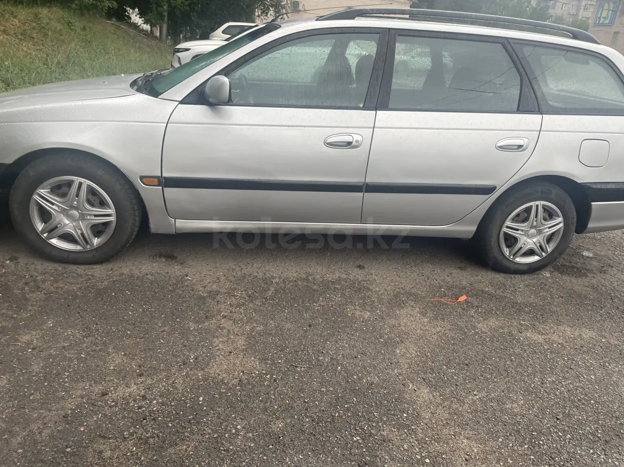 Toyota Avensis, 2002