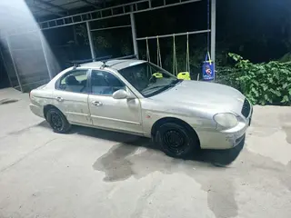 Hyundai Sonata, 2001