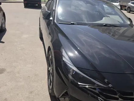 Hyundai Elantra 2022 года за 9 600 000 тг. в Алматы