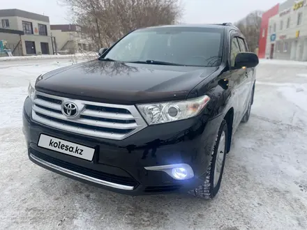 Toyota Highlander 2011 года за 12 500 000 тг. в Караганда