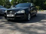 Volkswagen Jetta 2007 года за 2 850 000 тг. в Шымкент – фото 2