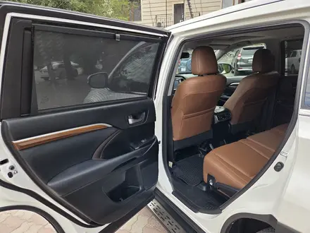 Toyota Highlander 2018 года за 22 700 000 тг. в Алматы – фото 13