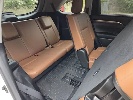 Toyota Highlander 2018 года за 22 700 000 тг. в Алматы – фото 20