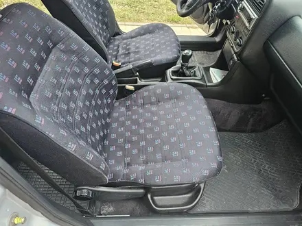 Volkswagen Passat 1996 года за 2 780 000 тг. в Костанай – фото 23