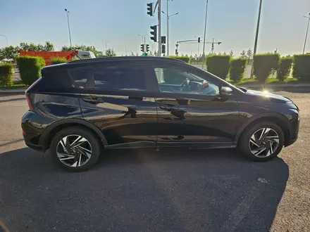 Hyundai Bayon 2024 года за 8 000 000 тг. в Астана – фото 2