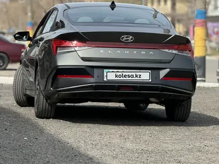 Hyundai Elantra 2023 года за 12 190 000 тг. в Тараз – фото 41