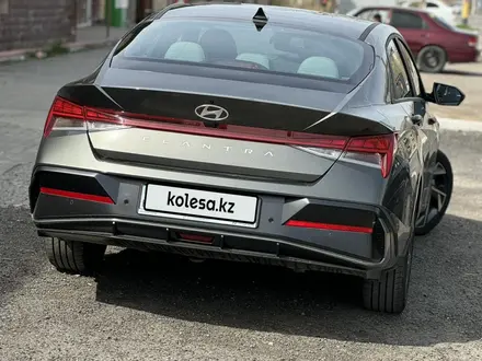 Hyundai Elantra 2023 года за 12 190 000 тг. в Тараз – фото 43