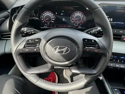 Hyundai Elantra 2023 года за 12 190 000 тг. в Тараз – фото 52