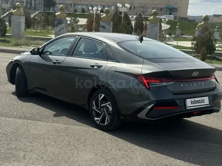 Hyundai Elantra 2023 года за 12 190 000 тг. в Тараз – фото 6