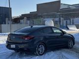 Hyundai Elantra 2019 года за 4 200 000 тг. в Уральск – фото 4