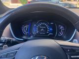 Hyundai Santa Fe 2018 годаүшін13 500 000 тг. в Астана – фото 3