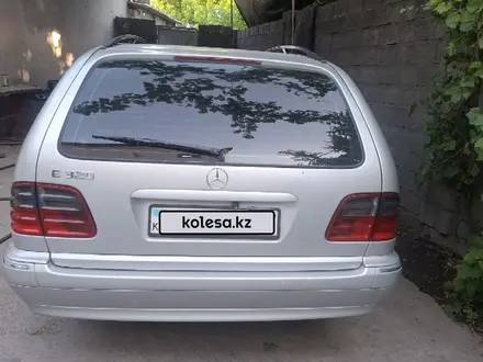 Mercedes-Benz E 320 2002 года за 5 500 000 тг. в Шымкент – фото 2