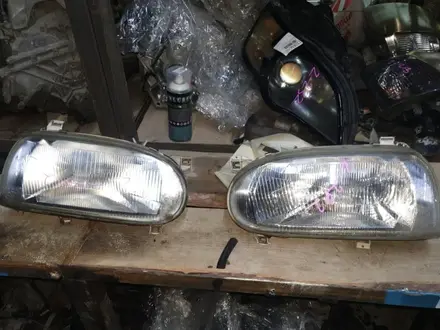 Фара Фольксваген Гольф 3/Volkswagen Golf MK3 за 40 000 тг. в Астана