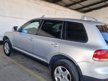 Volkswagen Touareg 2005 года за 4 100 000 тг. в Алматы