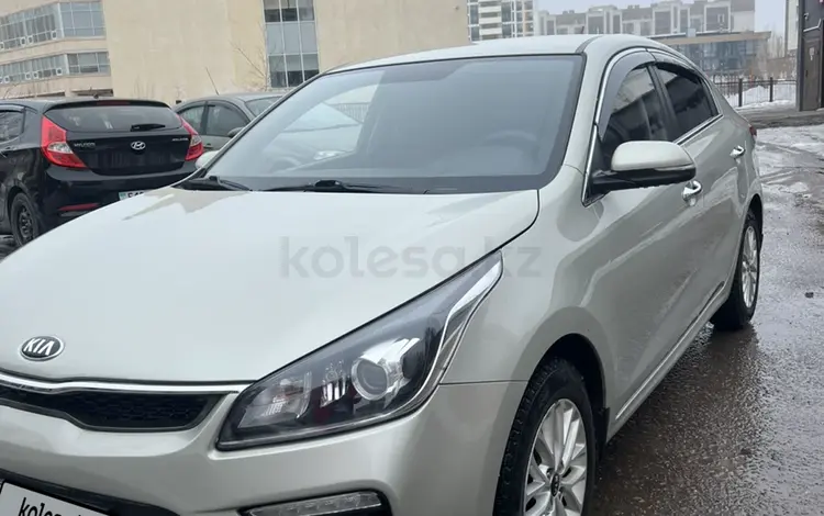 Kia Rio 2019 года за 7 800 000 тг. в Астана