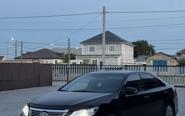 Toyota Camry 2013 года за 10 000 000 тг. в Атырау