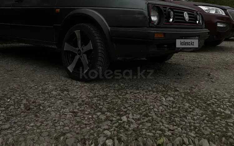 Volkswagen Golf 1988 годаүшін1 300 000 тг. в Рудный