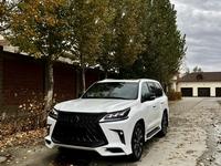 Lexus LX 570 2016 года за 38 200 000 тг. в Уральск