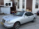 Mercedes-Benz E 320 1997 годаfor3 000 000 тг. в Жанаозен
