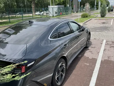 Hyundai Sonata 2025 года за 15 350 000 тг. в Алматы – фото 6