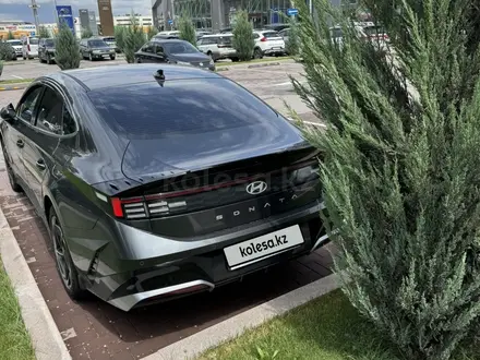 Hyundai Sonata 2025 года за 15 350 000 тг. в Алматы – фото 5