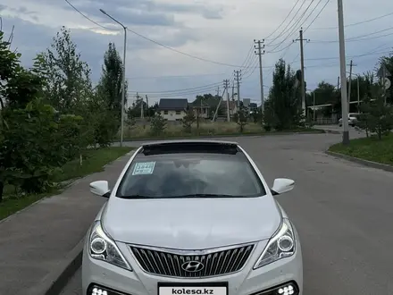 Hyundai Grandeur 2014 года за 9 000 000 тг. в Алматы – фото 23