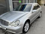 Mercedes-Benz C 320 2001 года за 3 500 000 тг. в Шымкент – фото 3
