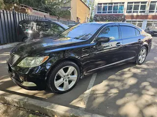 Lexus LS 460